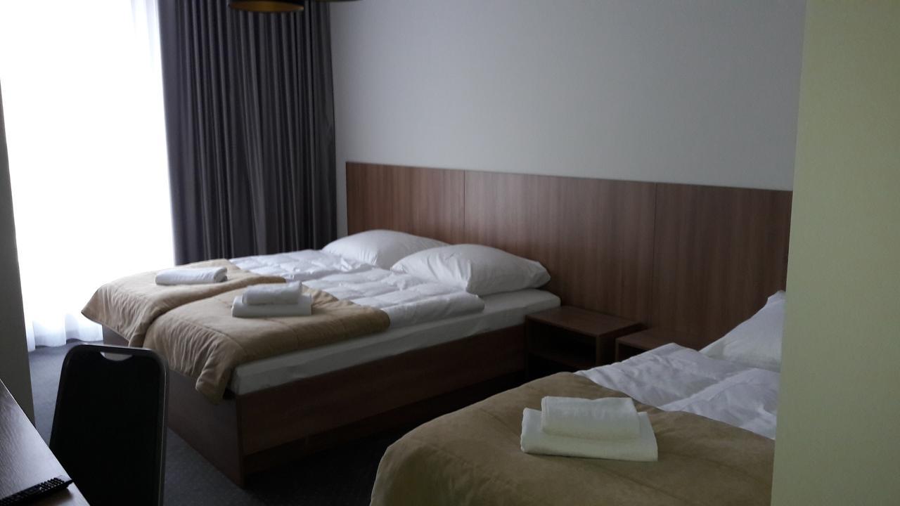 Hotel Garden Siedlce Bagian luar foto